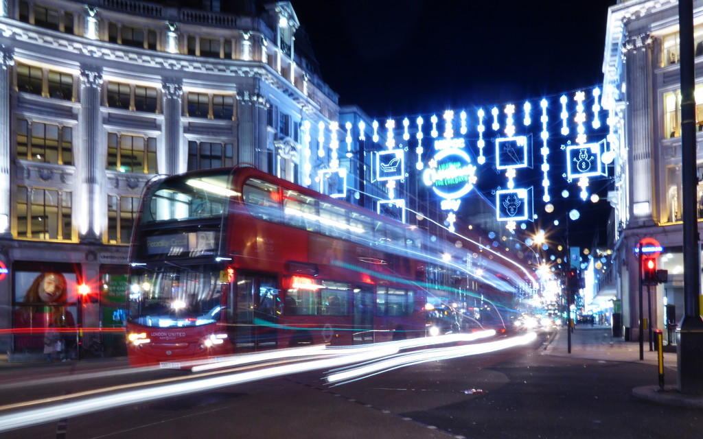 Christmas Lights - Oxford Circus by shannejw