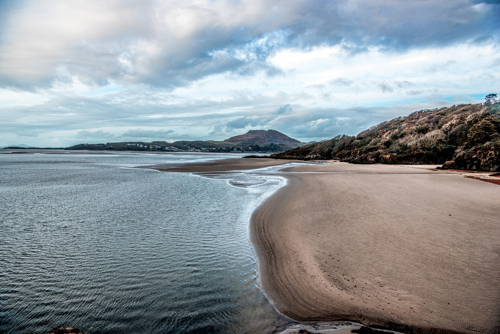 Portmeirion beach by inthecloud5