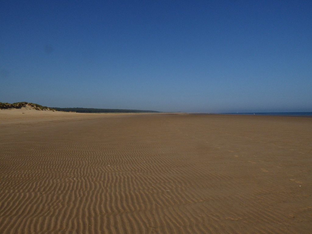 Holkham beach by shannejw