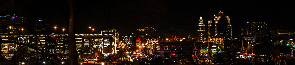 Kansas City Plaza Lights up on Thanksgiving by kareenking