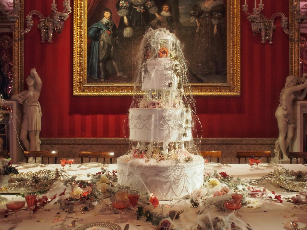 Miss Havishams wedding cake by happypat