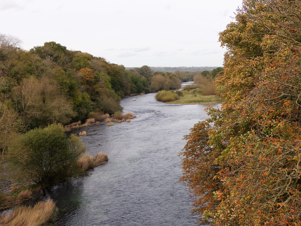  The River Wye at Hay on Wye  by susiemc
