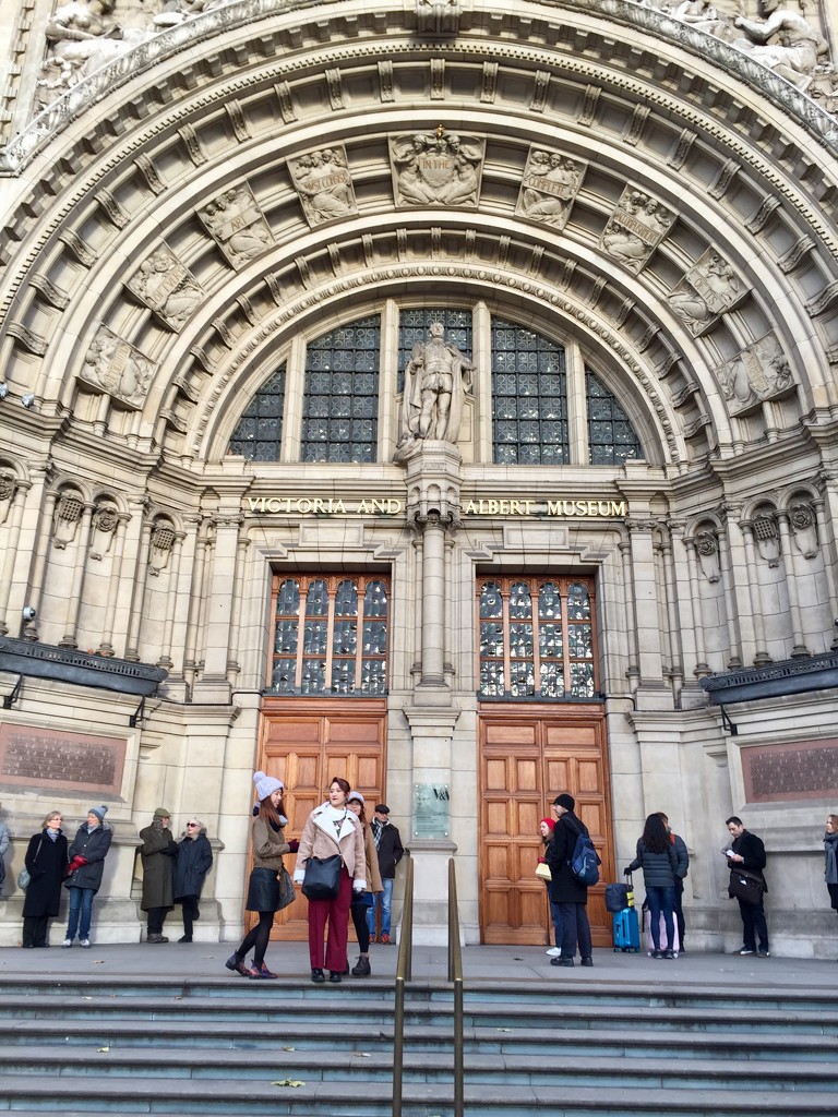 V & A Museum by gillian1912