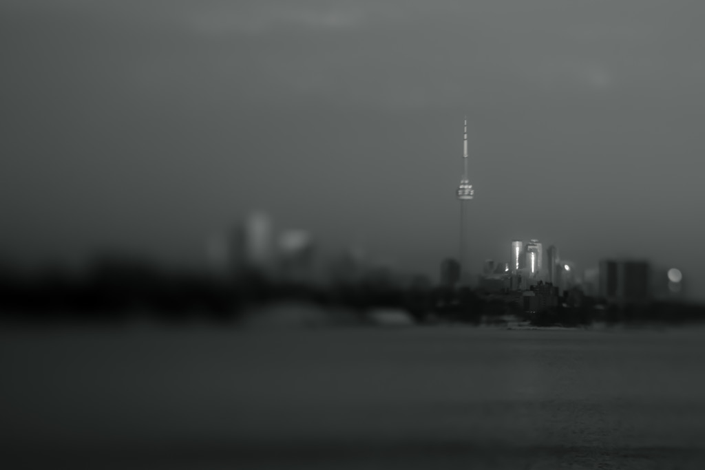 lensbaby cityscape by northy