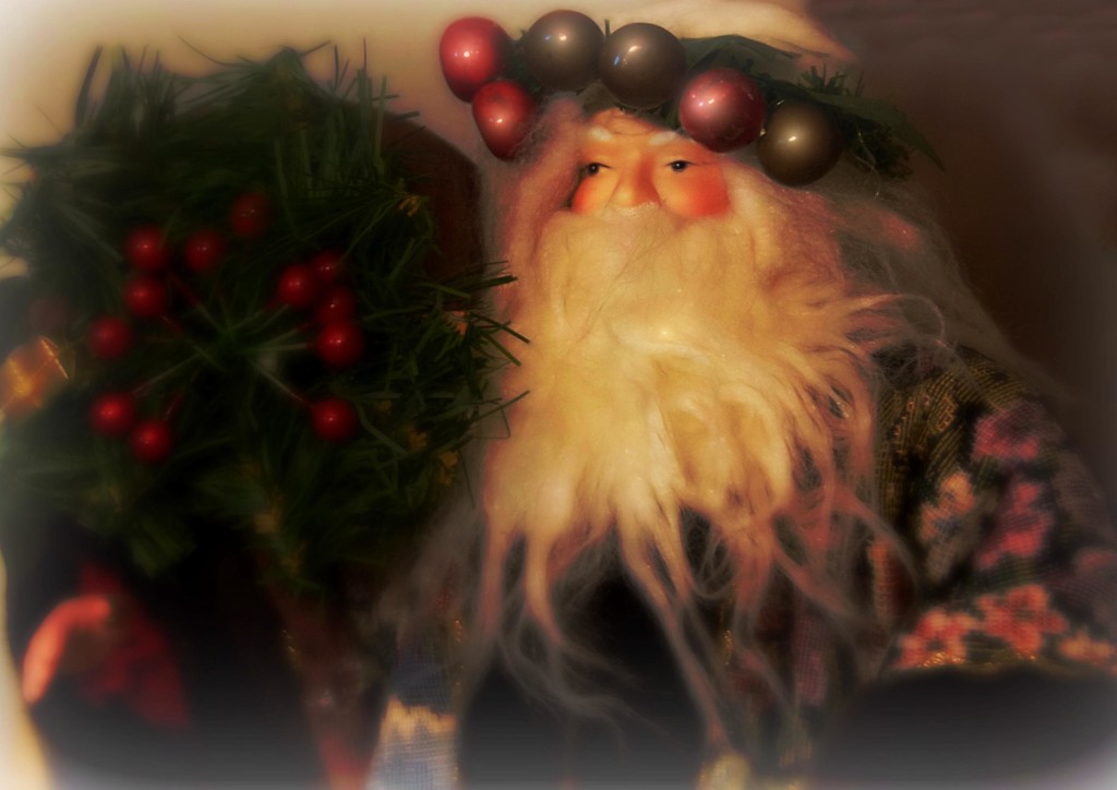 Santa  by joysfocus