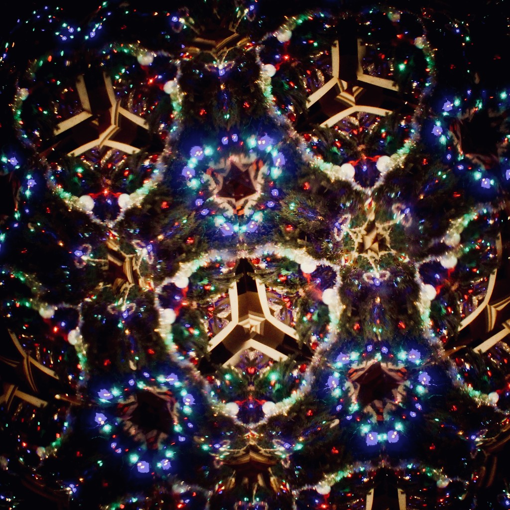 Christmas tree in kaleidoscope by vincent24