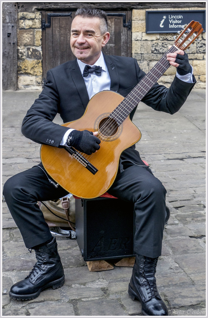 Posh street entertainer (Busker) by pcoulson