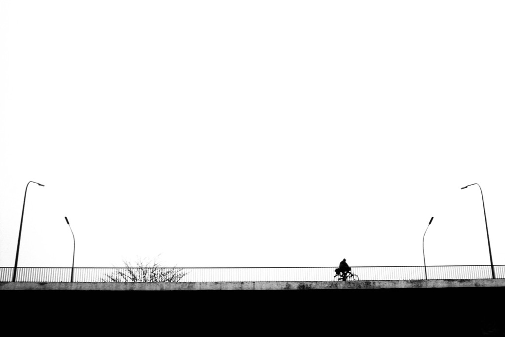 Minimalist - the cyclist by vincent24