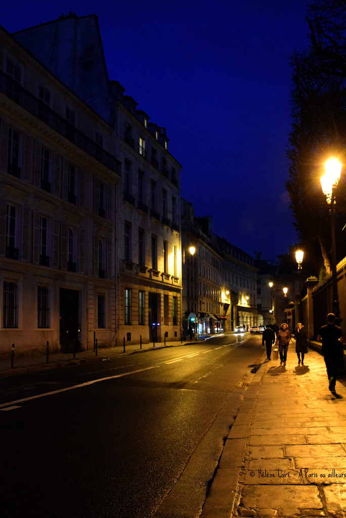 Evening stroll by parisouailleurs