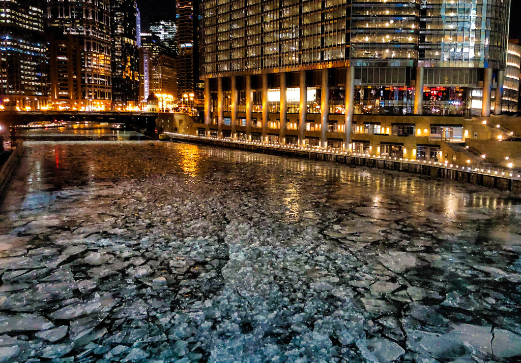 Glowing Icy Chicago by jyokota