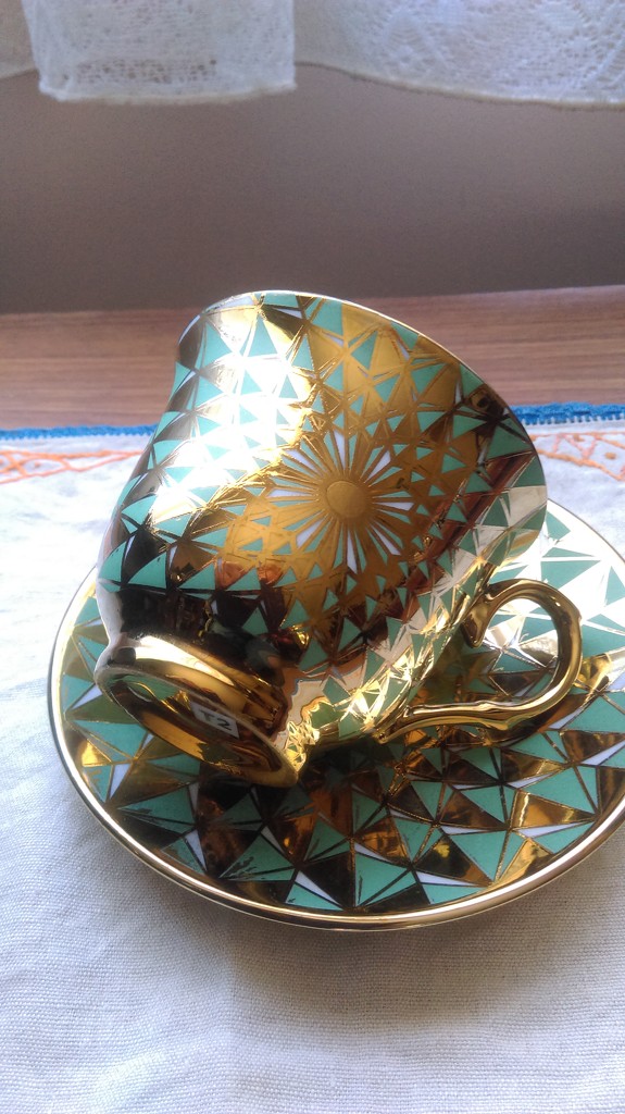 A Pretty Cup of Tea by mozette