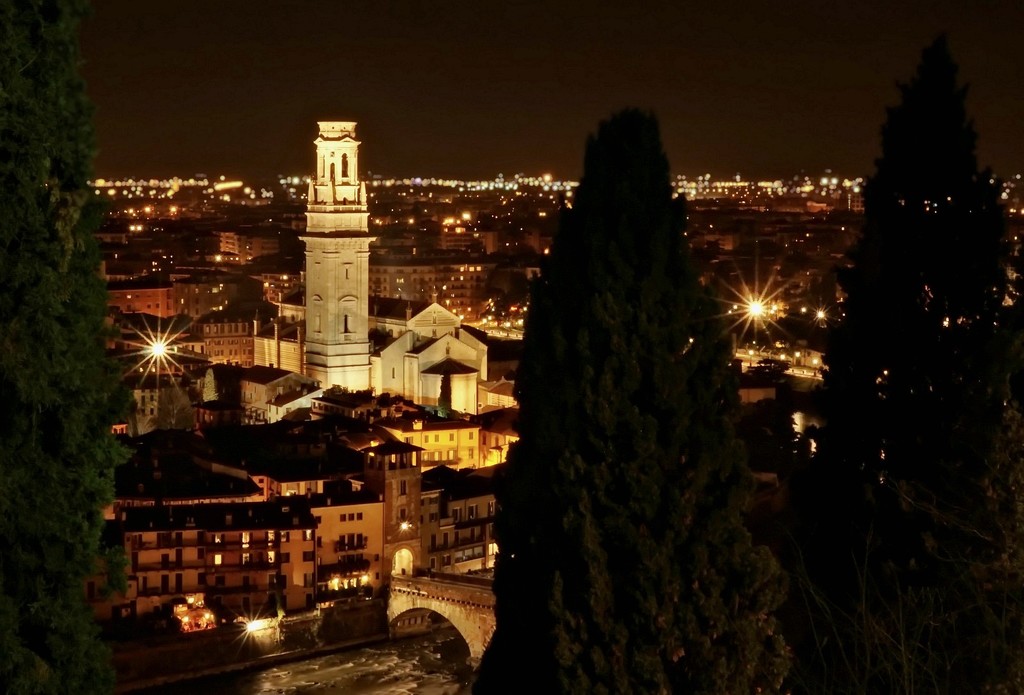 Verona by night by mona65