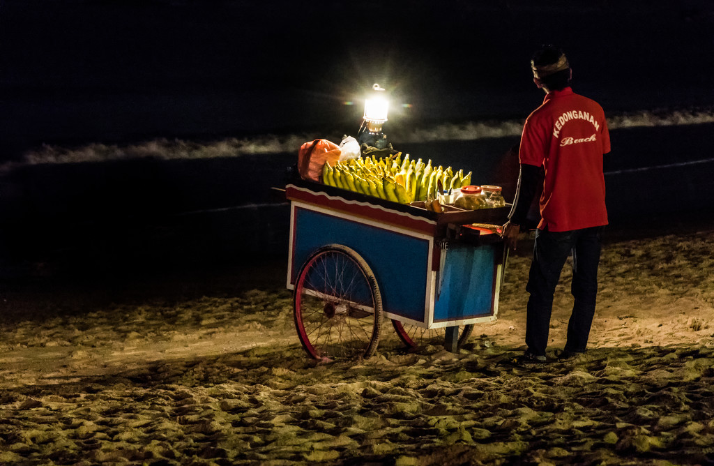The Beach Vendor by darylo