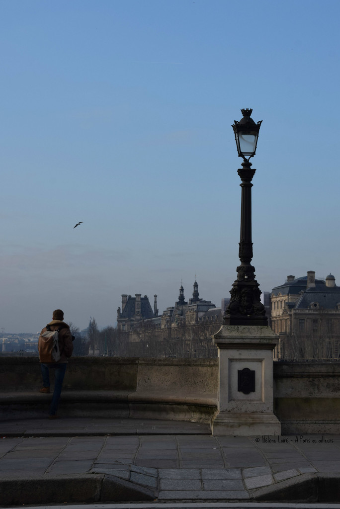 Looking at Paris  by parisouailleurs