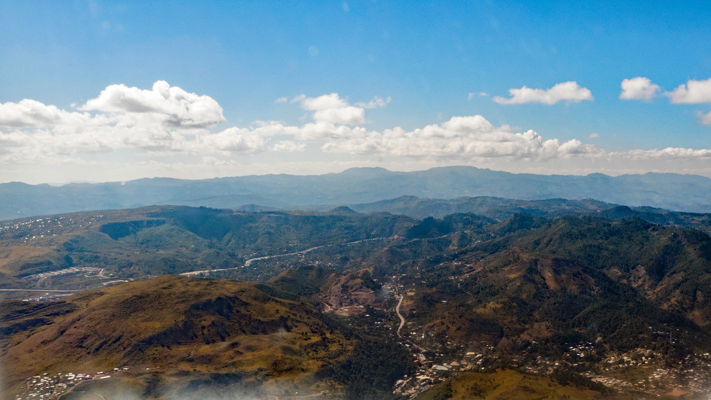 Mountains of Tegucigalpa by rminer