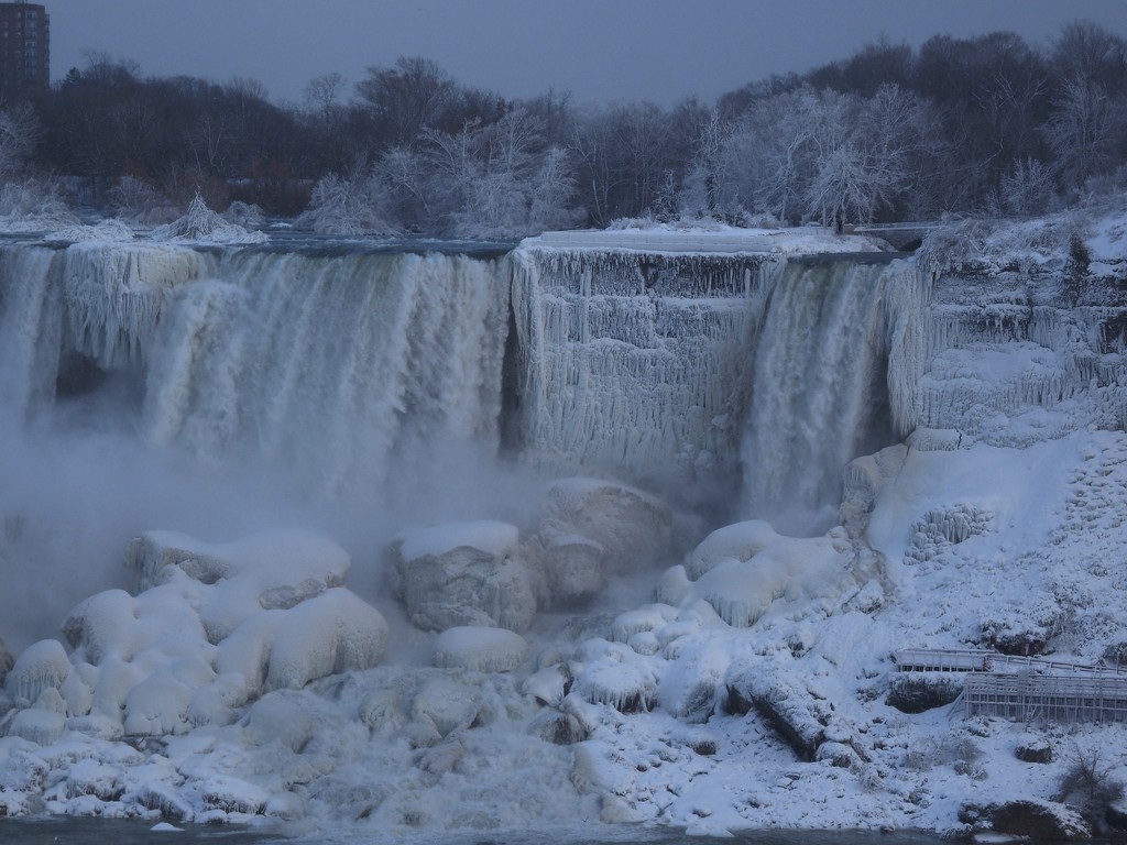 Niagara Falls in the Winter by selkie