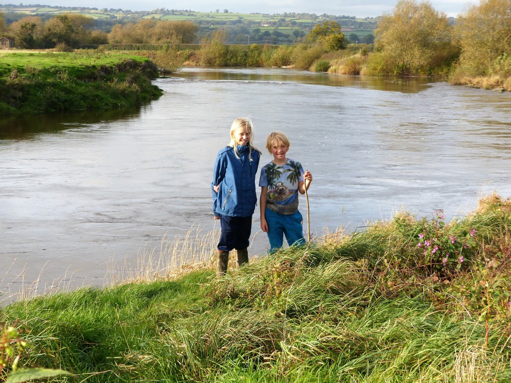 Emily and Oscar and the River Wye by susiemc