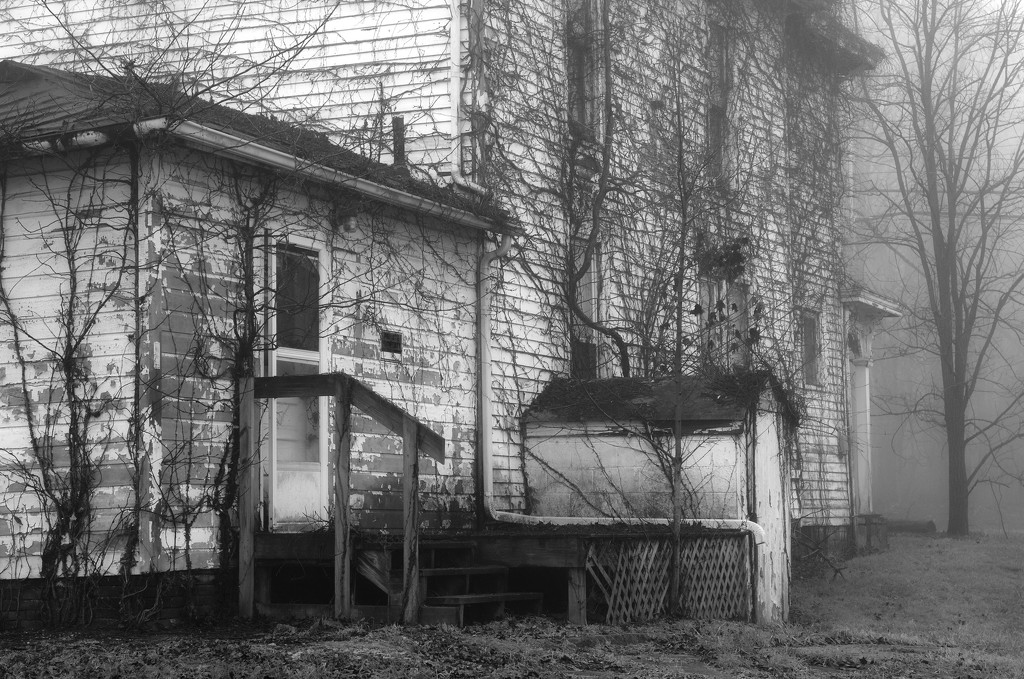Abandoned house at Braun farm by ggshearron