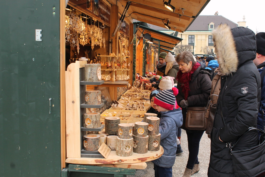 Christmas Market, Schönbrunn by lucien