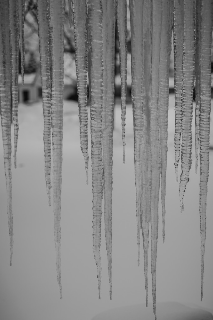 flashofredfword icicles by jackies365
