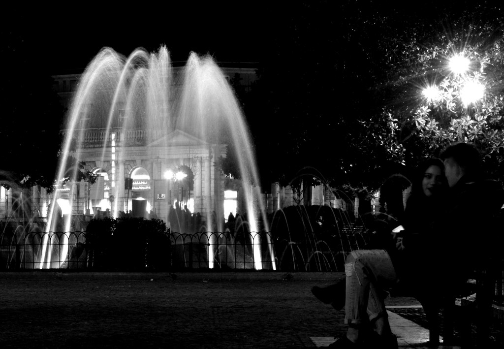 Fountain and lovers by caterina