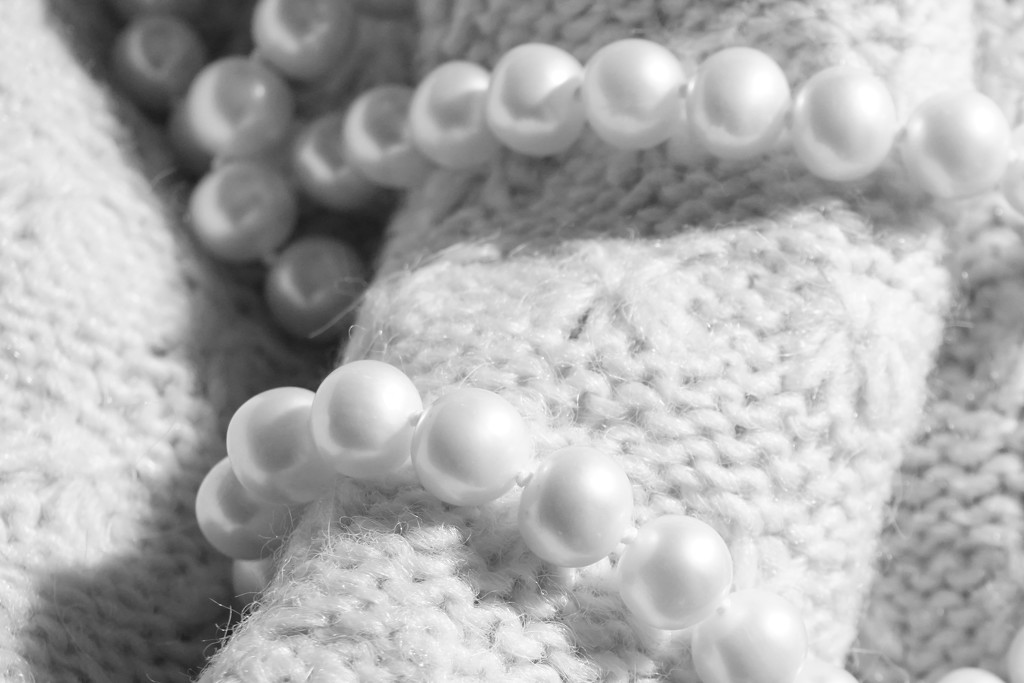 Pearls and Wool by granagringa