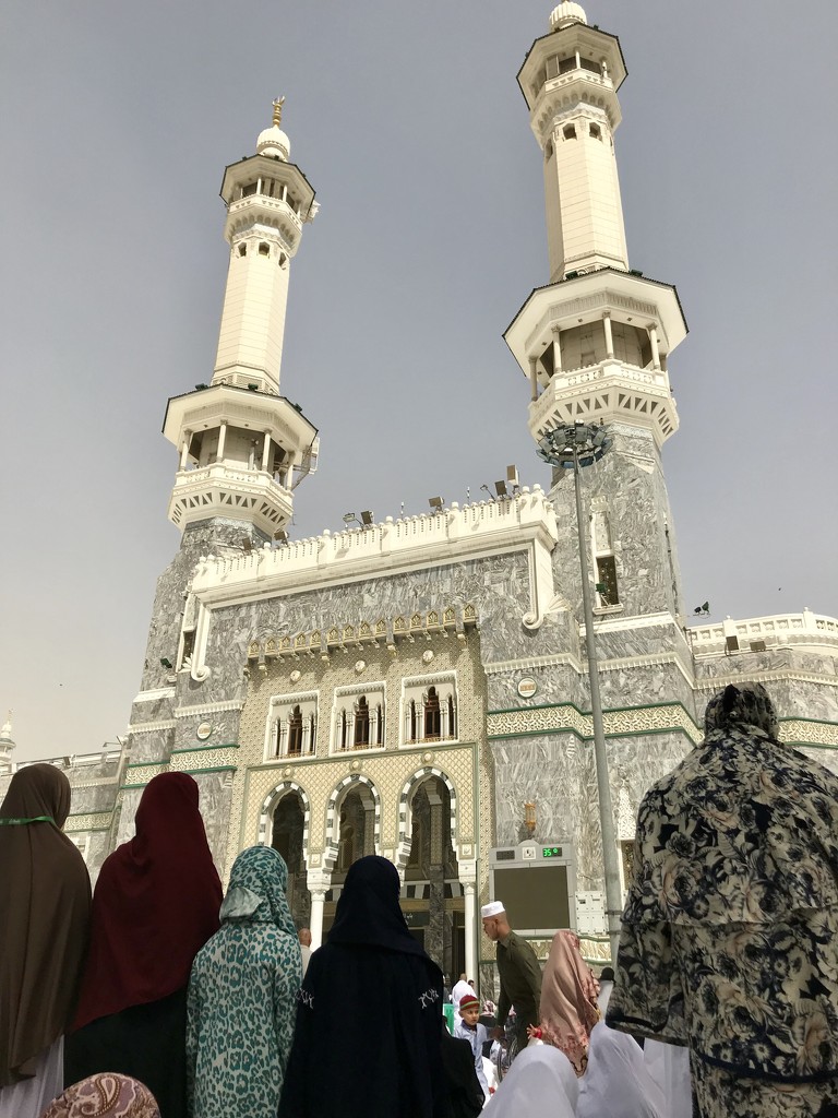 King Fahad gate, Mecca  by emma1231