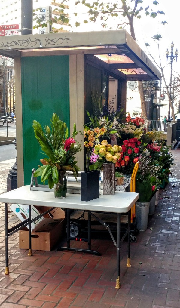 Flower Stand by harbie