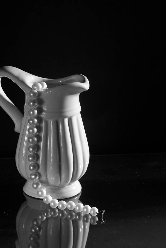 Pearls and Pitcher by granagringa