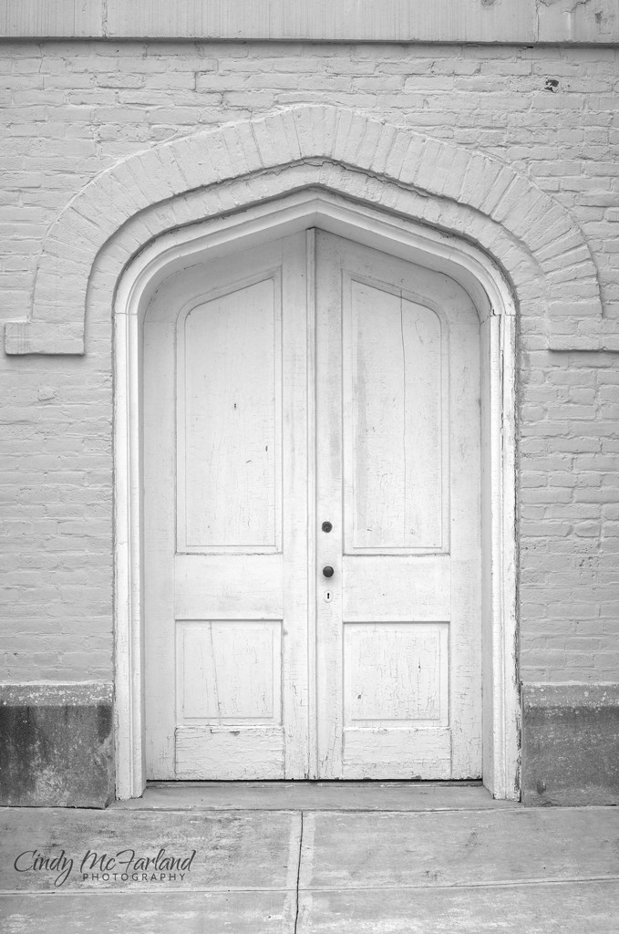 Door in White by cindymc