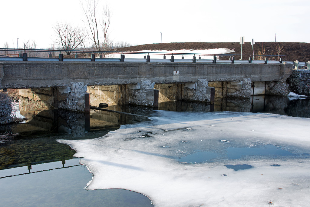 Dam Into the St. Lawrence River by farmreporter