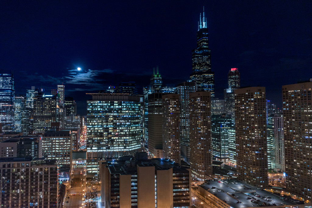 Moon Rise Over Chicago by taffy