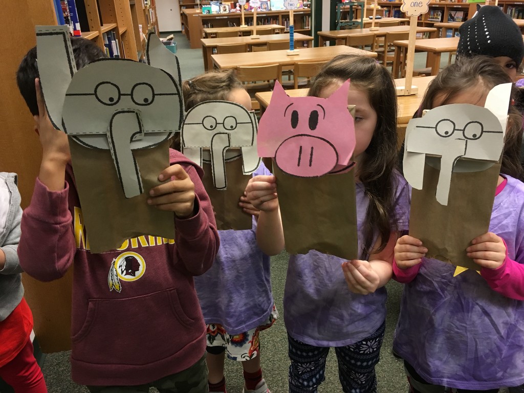 making elephant and piggie puppets with kindergarteners  by wiesnerbeth