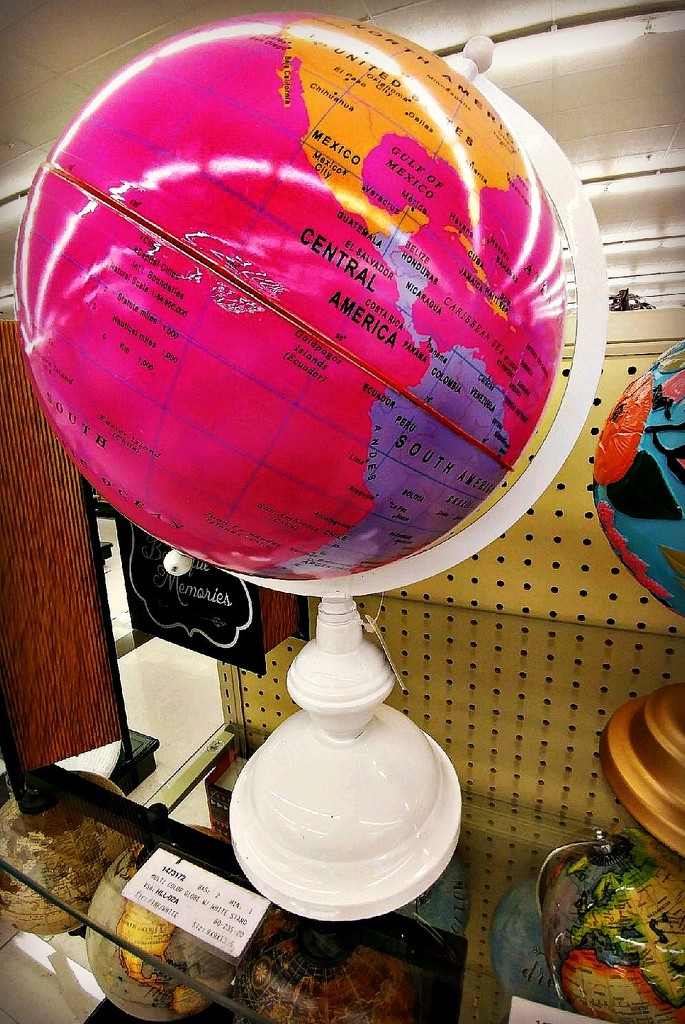 Pink Globe by jo38