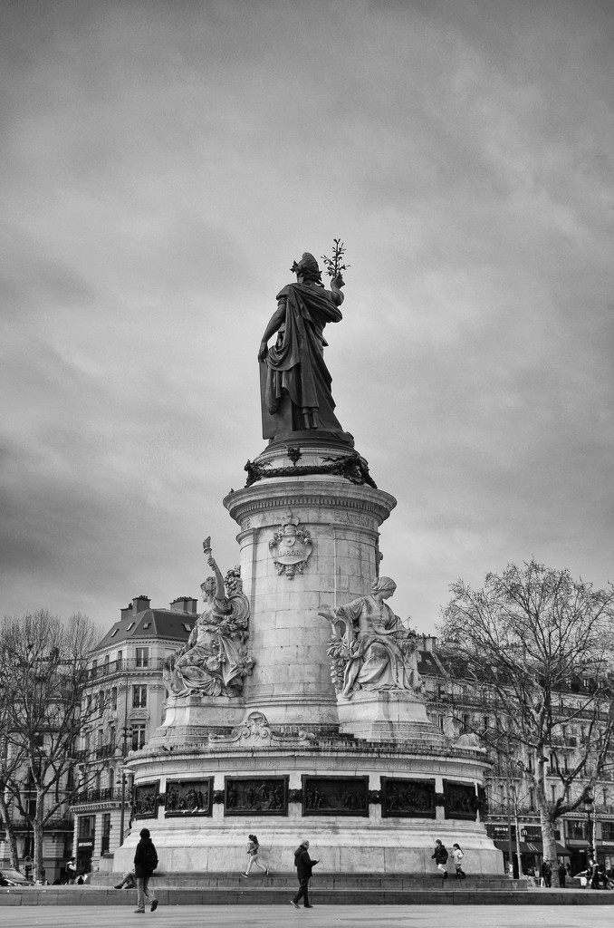 Place de la République by jamibann