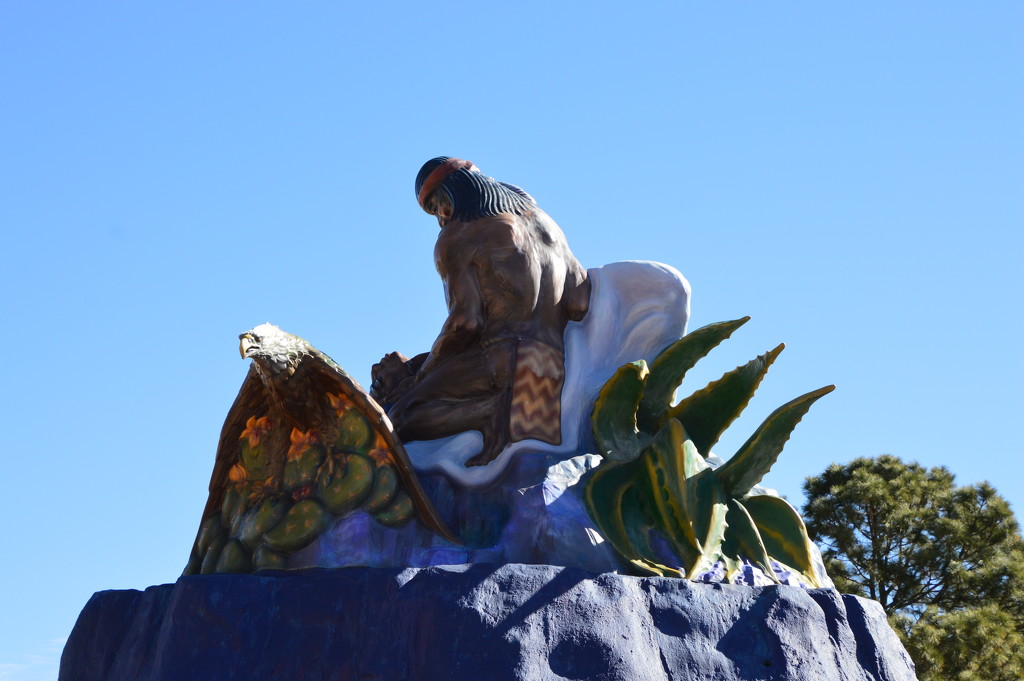 statue in Martinez town by bigdad