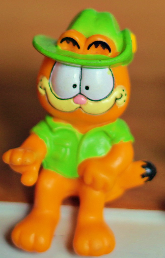 Garfield in green by kiwinanna