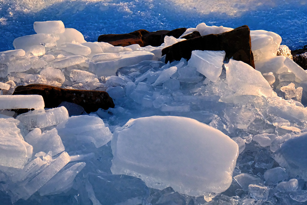 Ice and Rocks by tosee