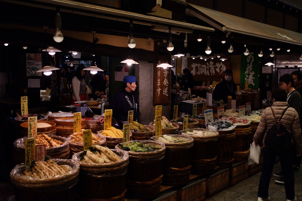 Nishiki market, Kyoto  by stefanotrezzi