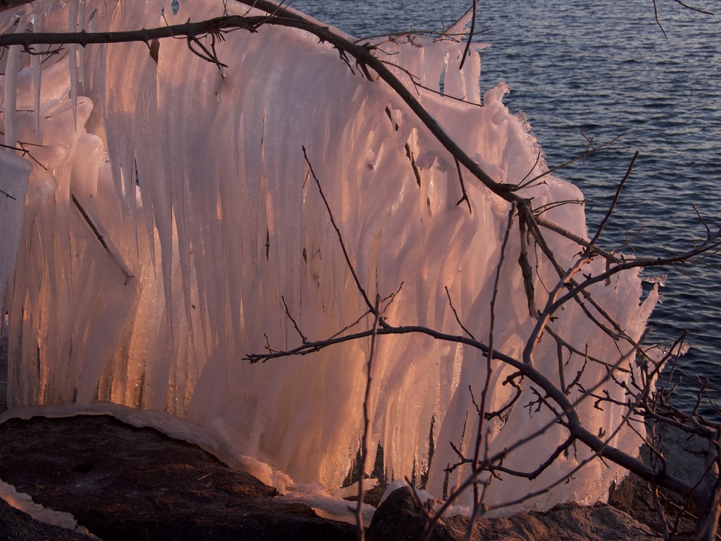 Ice Curtain by selkie