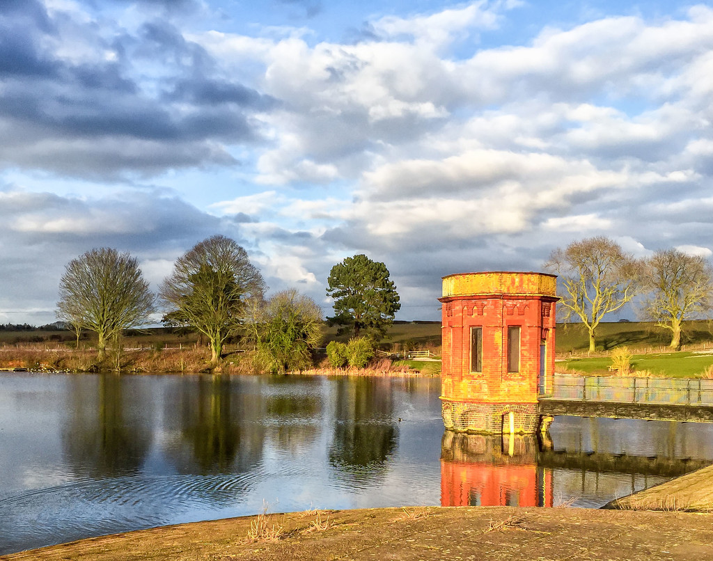 The Pump House by pamknowler