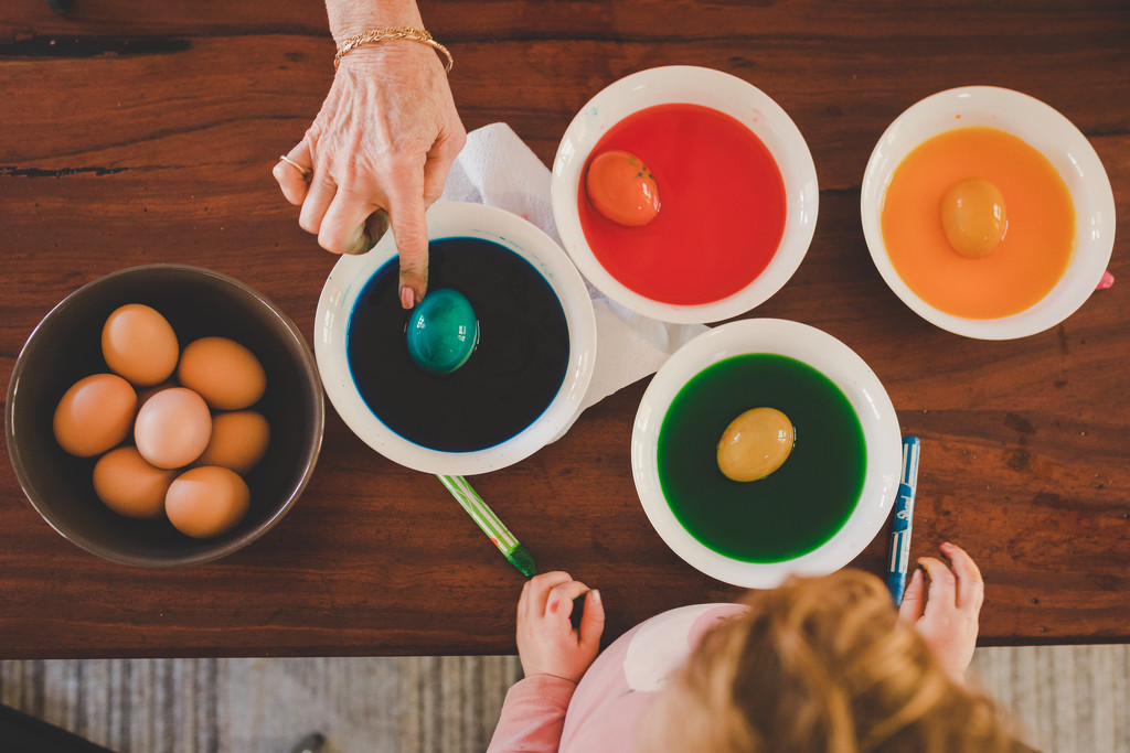 Colouring eggs with Nan by jodies