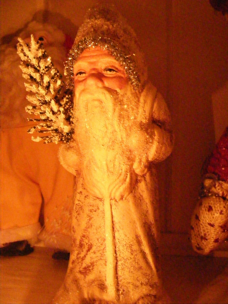 Wizened Santa  by lauriehiggins