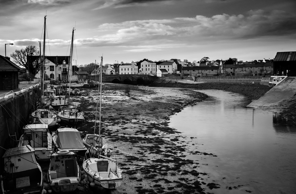 Ramsey Inner Harbour at Low Tide... by vignouse