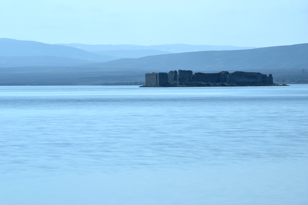 Lochindorb Castle by christophercox