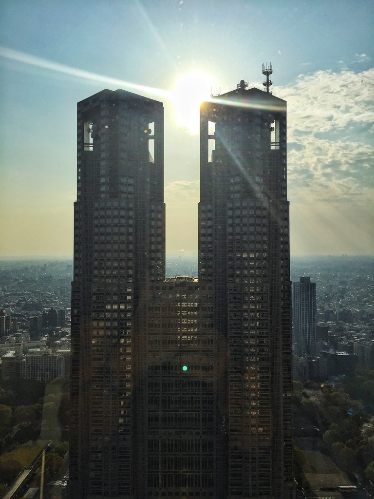 Government building, Tokyo by cocobella