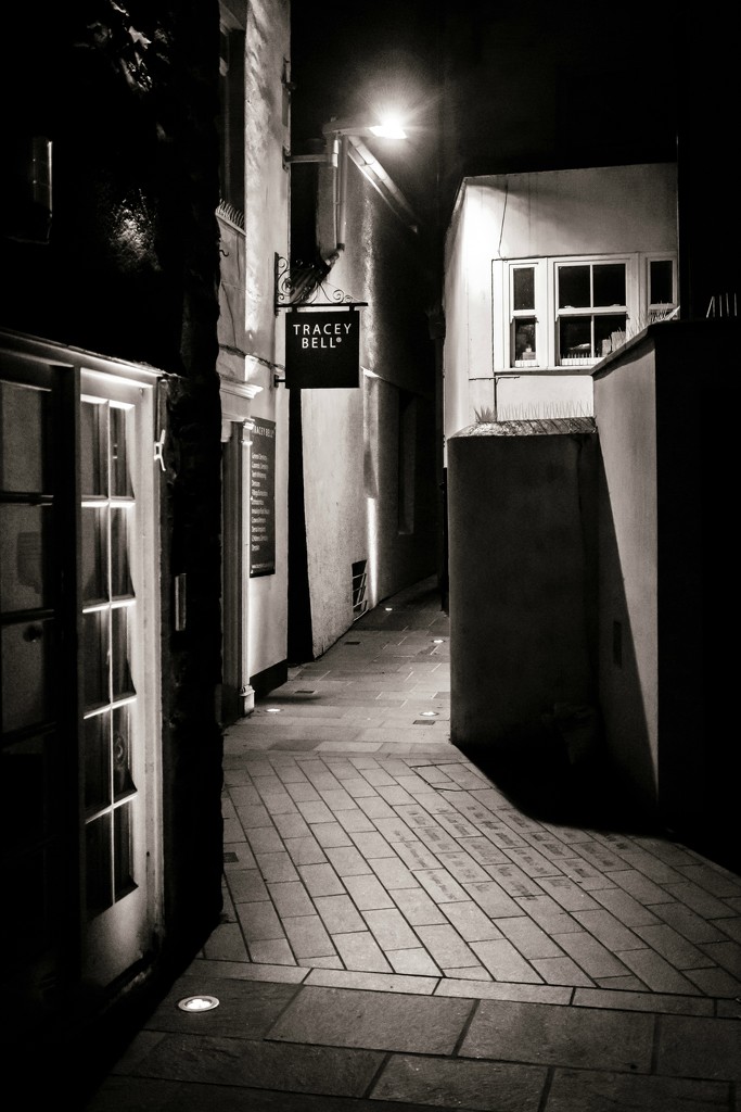 Ramsey IOM:  Alleyway by vignouse