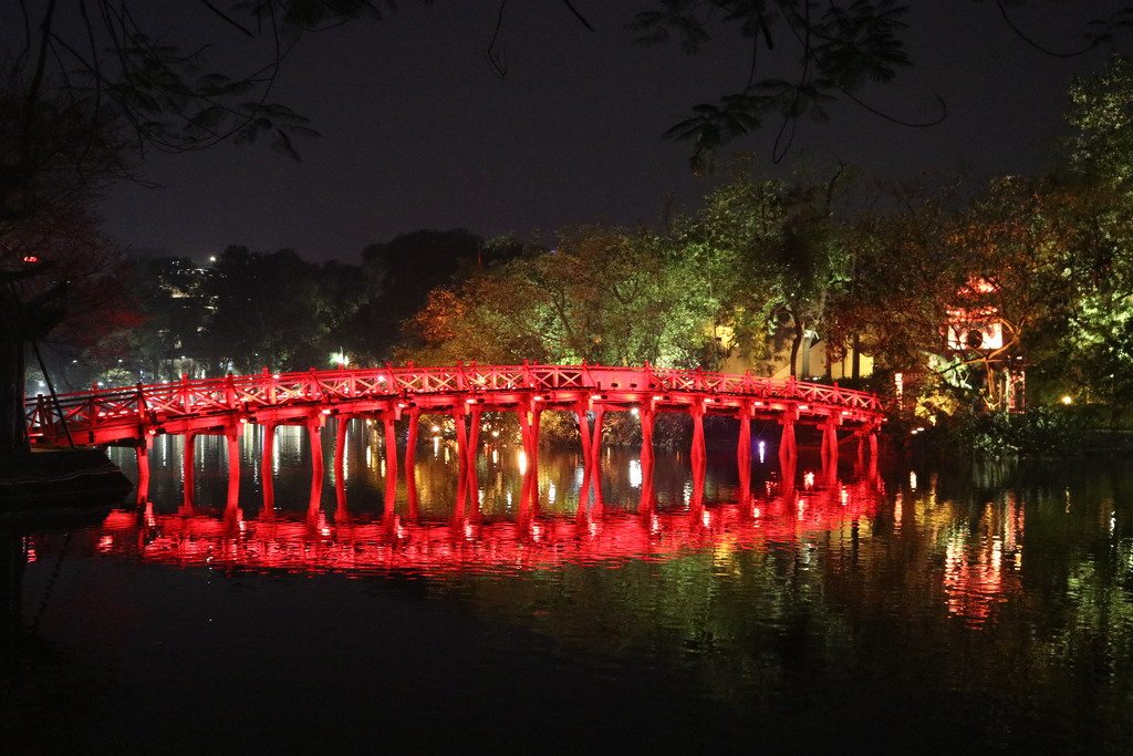 The red bridge by gilbertwood