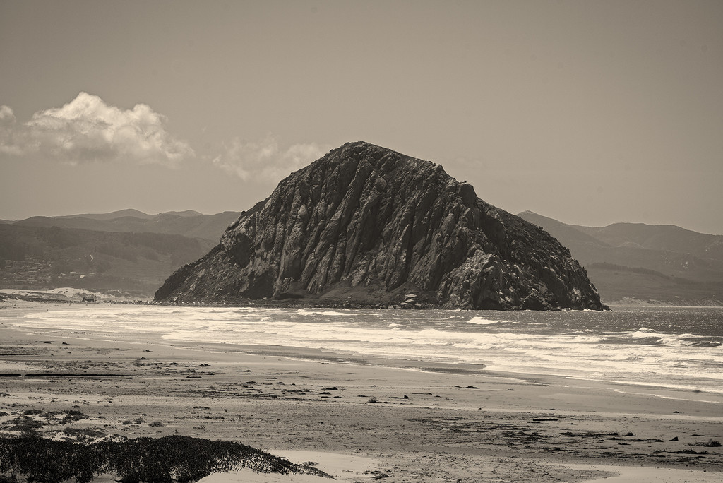 Morro Rock  by Weezilou