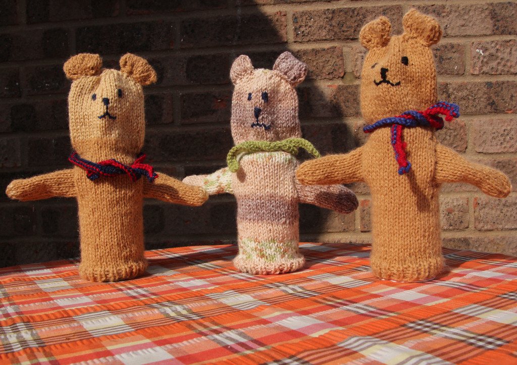 Teddies in the sun. by busylady